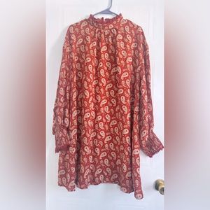 Red pattern short dress, straight dress